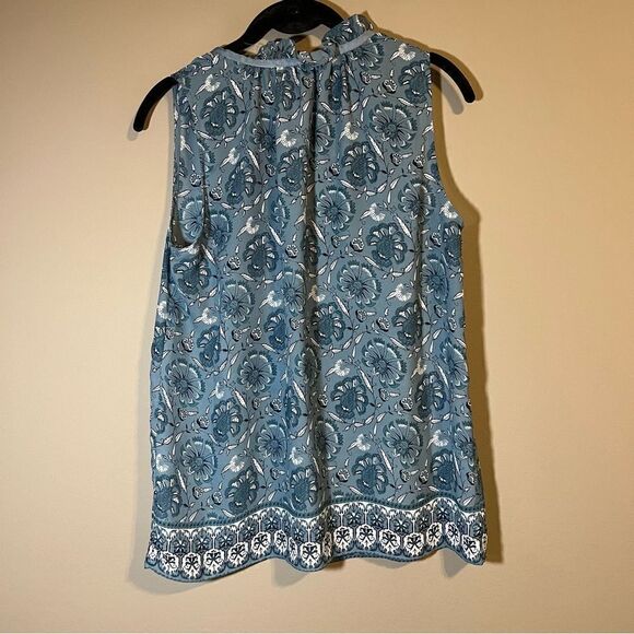 ✨ Violet + Claire Women’s Blue Floral Blouse Small - Picture 6 of 6